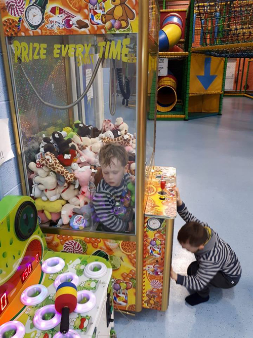 игровое автомат с игрушками игра