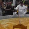 гигантский омлет из 10000 яиц