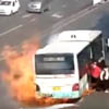 автобус с пассажирами загорелся