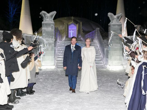 необычная снежная свадьба