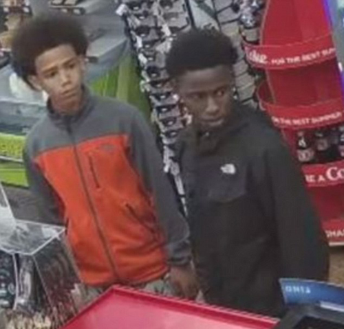 подростки ограбили магазин
