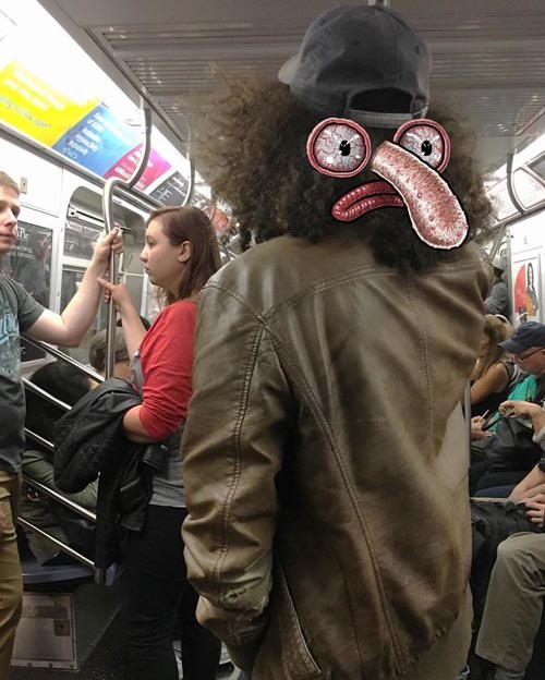 забавные монстры в метро