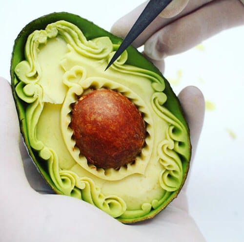 авокадо талантливого скульптора