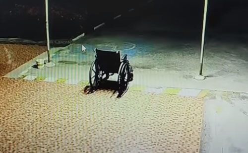 призрак в инвалидной коляске