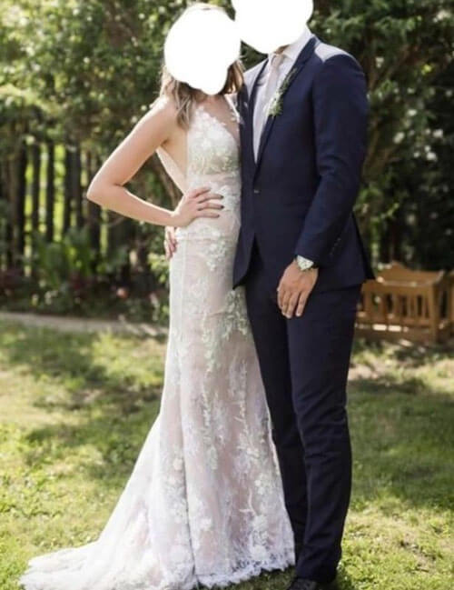 гостья на свадьбе в белом платье