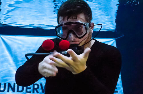 фокусник-рекордсмен под водой