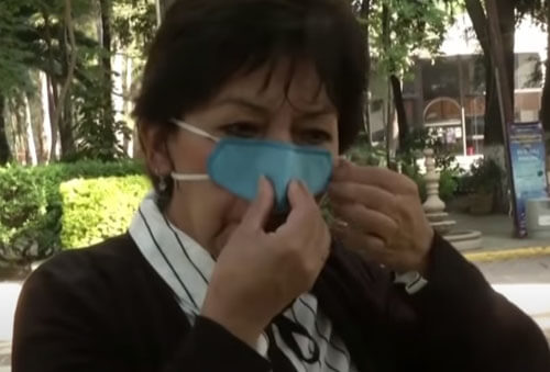 защитная маска прикрывает нос