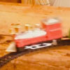 крушение игрушечного поезда