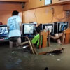 геймеры во время тайфуна