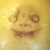 улыбающаяся картошка в морозилке