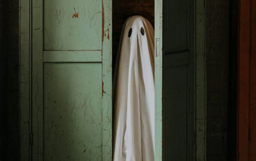 ghosts in the apartment building