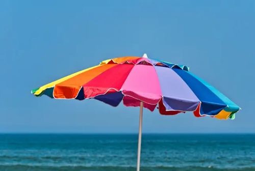 пляжный зонтик убил женщину