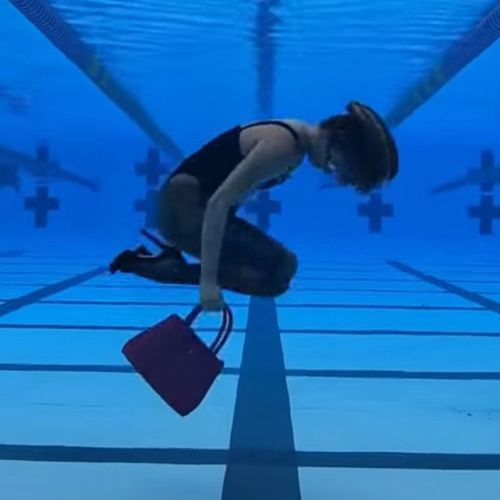 модельная походка под водой