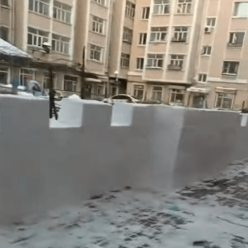 великая стена из снега