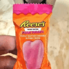 конфеты в виде розовых сердечек 