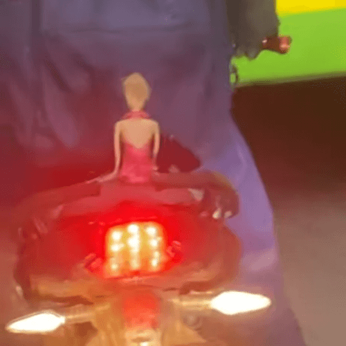 кукла барби на мотоцикле