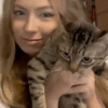 девочка спасла котёнка