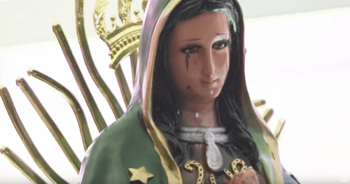 статуя девы марии плачет