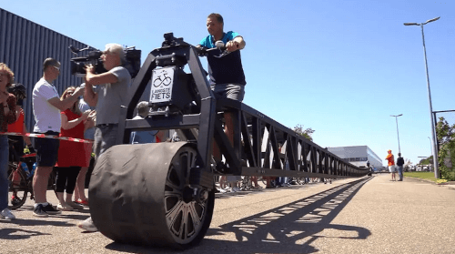 В Нидерландах создали самый длинный велосипед в мире