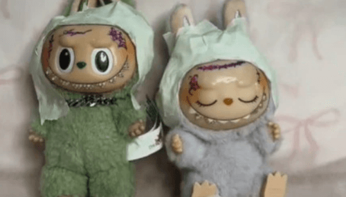 татуировки на лицах игрушек