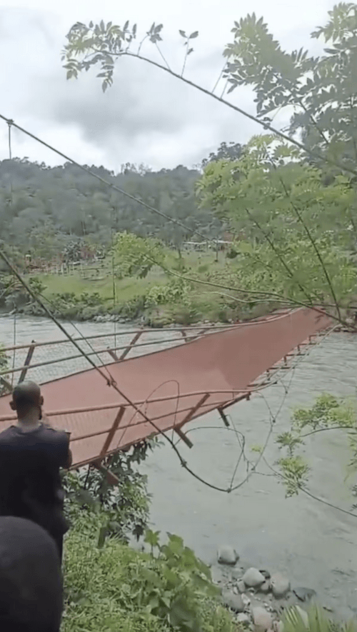 новый мост обрушился