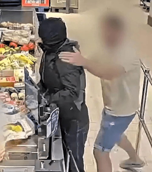 грабителя схватили за шею