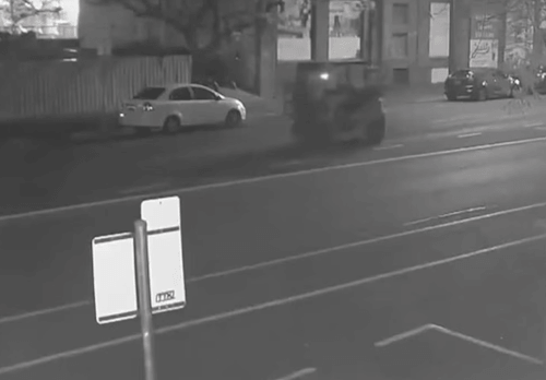 мальчик на угнанном погрузчике